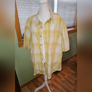 Cabelas 2xl short sleeve button down. Yellow and white.